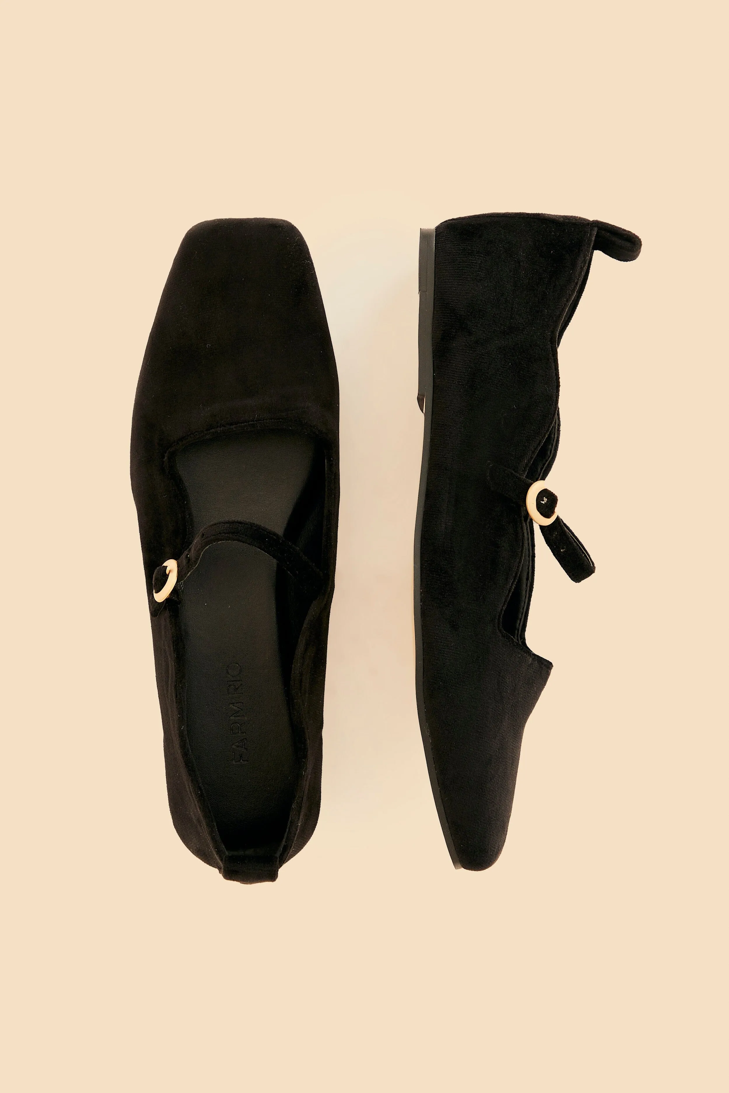 Black Pointed Toe Pump