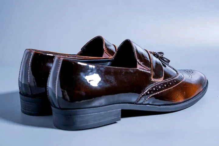 Glossy Tassel Moccasin Shoes