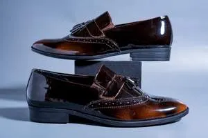 Glossy Tassel Moccasin Shoes