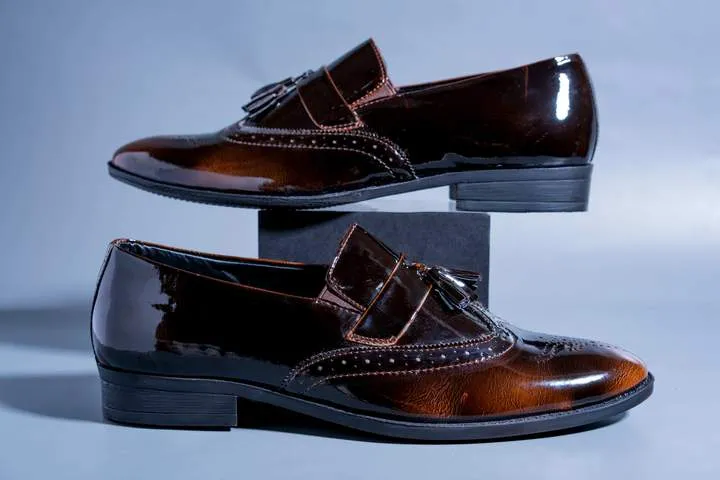 Glossy Tassel Moccasin Shoes