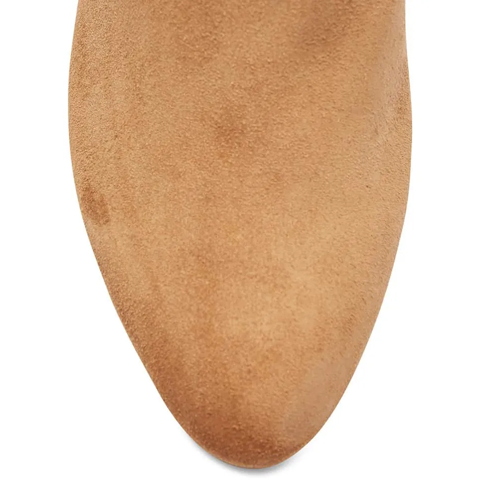 Tasman Boot in Tan Suede